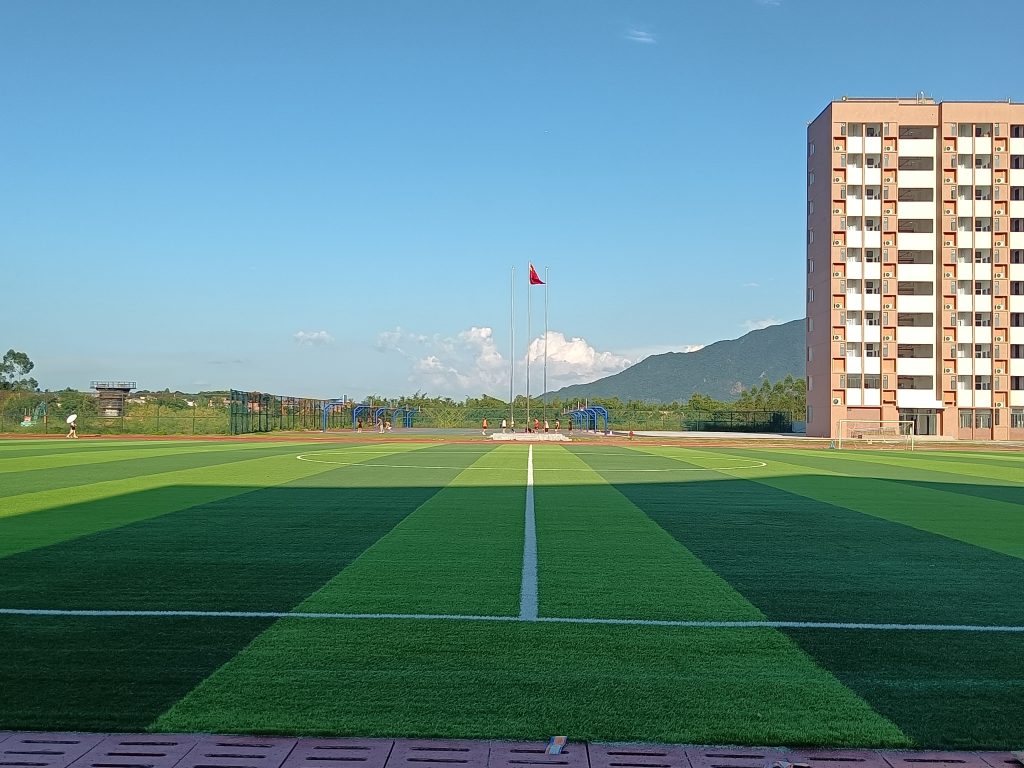 fake grass tiles